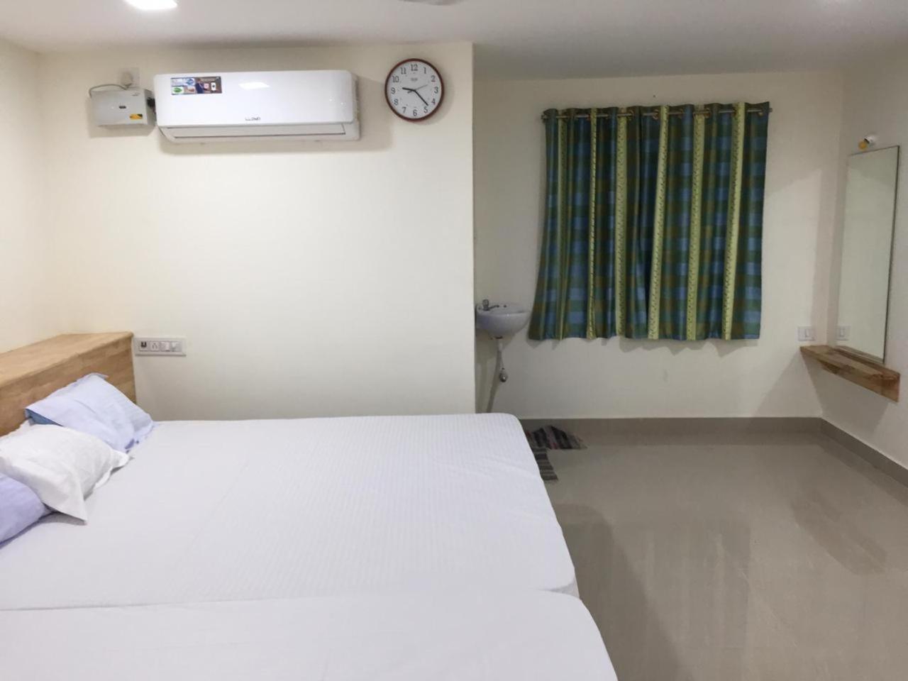 Aditi Rooms Tiruchirappalli 外观 照片